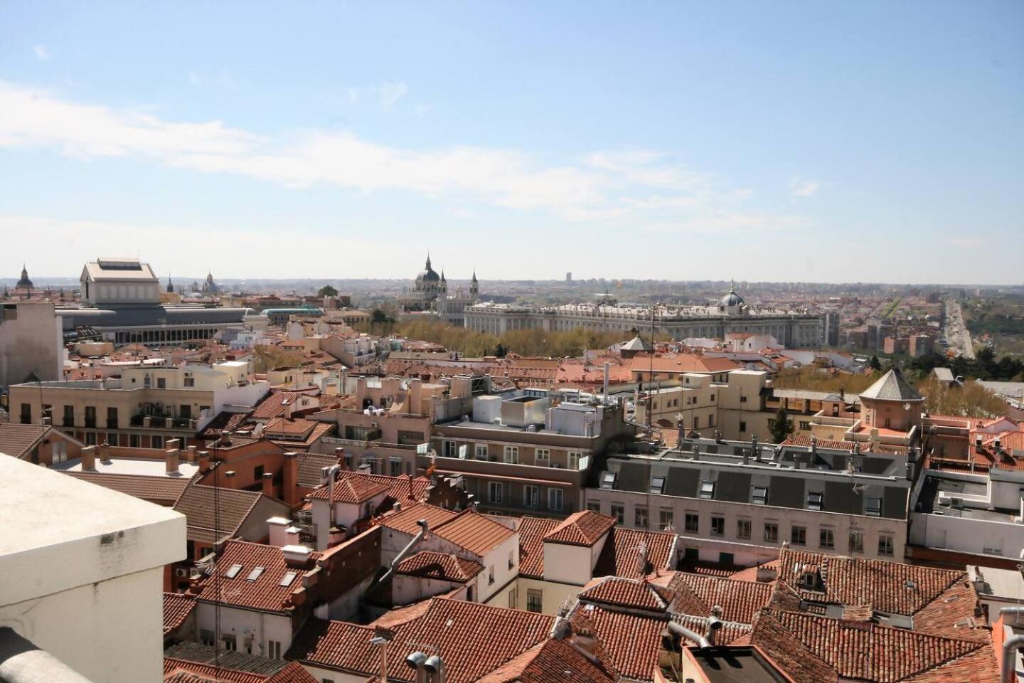 Atico En La Gran Via Con Terraza Al Palacio Real مدريد المظهر الخارجي الصورة
